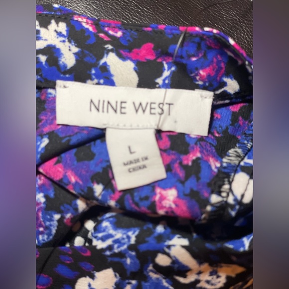Nine West- Long sleeve floral blouse size L - Picture 7 of 10